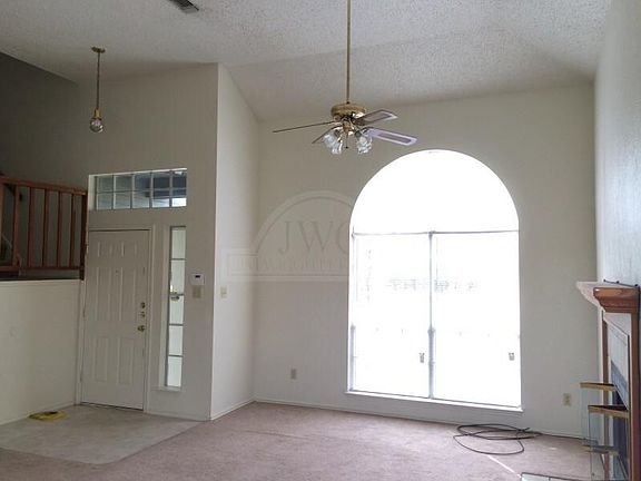 4th image of 2205 Fieldstone Dr