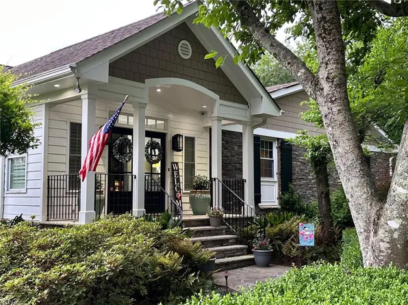 681 Thalia Point Rd, Virginia Beach, VA 23452