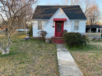 391 Cheatham St, Bruceton, TN, 38317