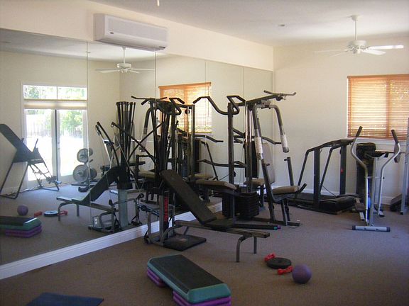 Workout/Cabana/Inlaw 450 sq.ft.