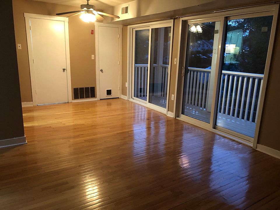 1st image of 75 Brookwood Dr APT B