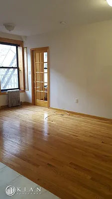 Rented by Kian Realty | media 27