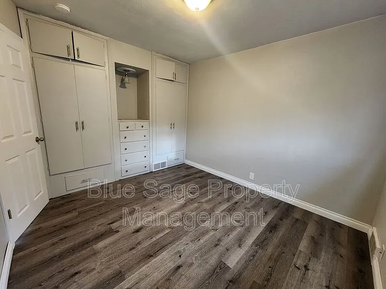 812 W 13th St — Photo 9