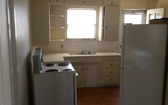 4th image of 1917 Lindell Ave
