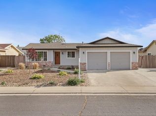 477 Valdapena Way, Escalon, CA 95320