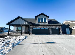 671 Rania Way W, West Fargo, ND 58078