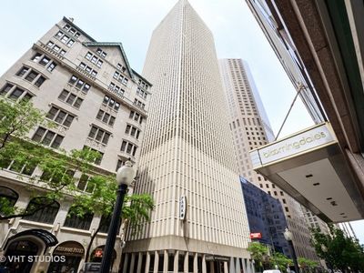 100 E Walton St APT 38B, Chicago, IL, 60611