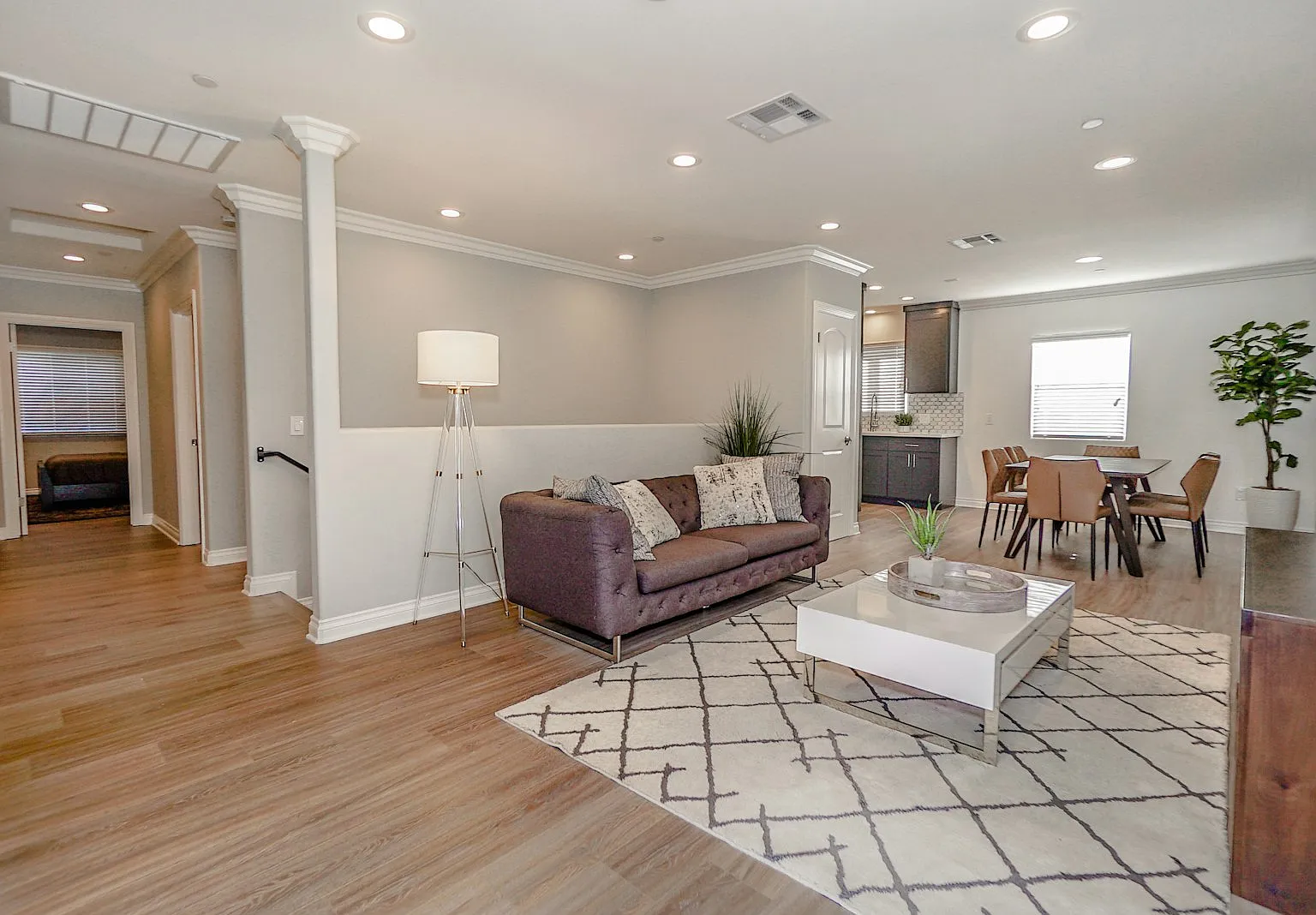 4508 Esmeralda Street, Unit 4508 1/2 — Photo 3