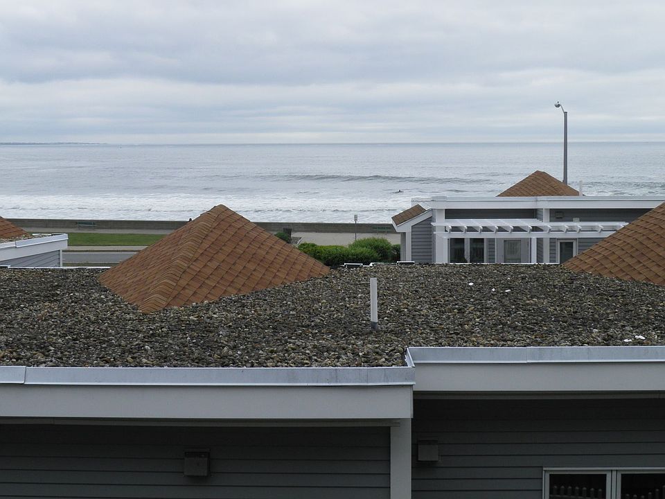 2nd image of 10 Pier Market Pl