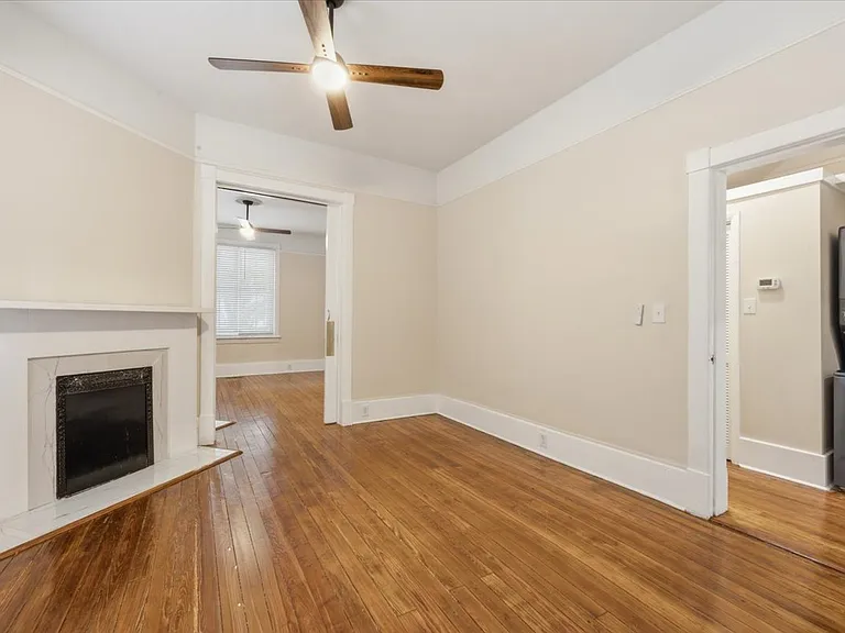 2305 Abercorn St — Photo 10
