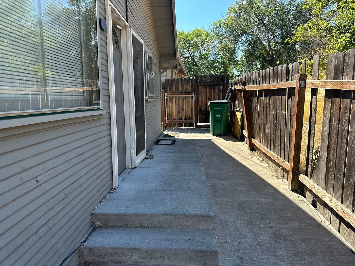 1528 Wilford Ave — Photo 4
