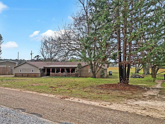 5th image of 95 Hickory Hill Rd