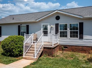 2192 Quarter Crest Dr, Newton, NC 28658