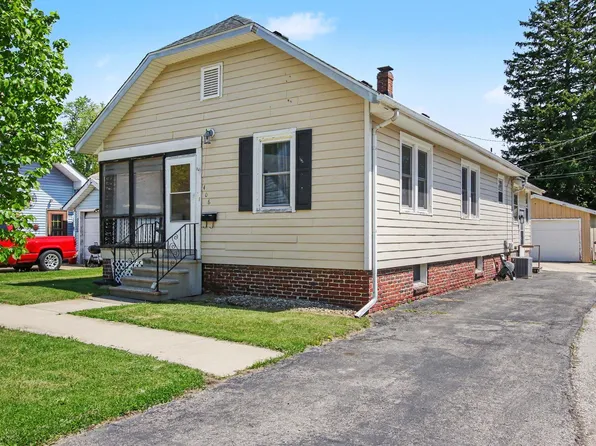 406 Henry St, La Porte, IN 46350