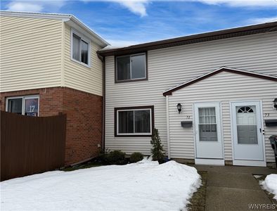 72 Parkview Ct, Lancaster, NY, 14086