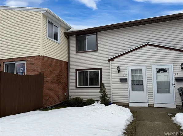 72 Parkview Ct, Lancaster, NY 14086