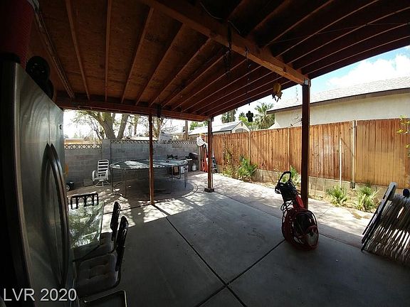 2nd image of 2991 Ferndale St