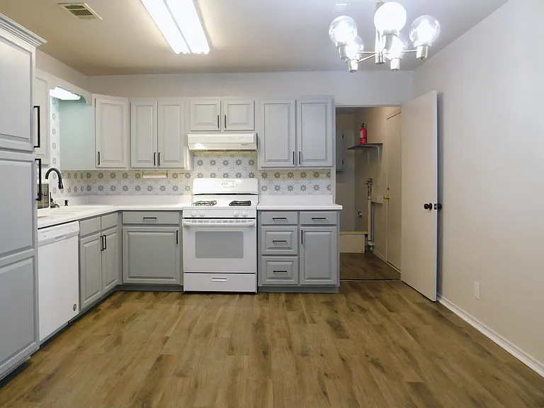 705 Sun Valley Dr — Photo 7