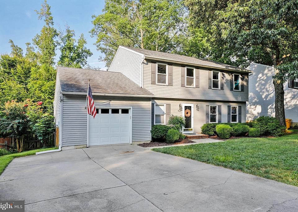 1st image of 535 Loughton Ln