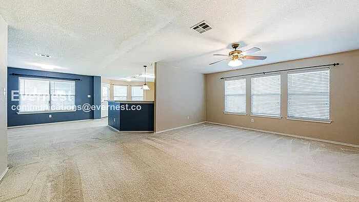 109 Covey Ln — Photo 5