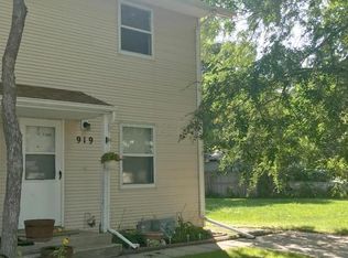 919 27th St N, Fargo, ND 58102