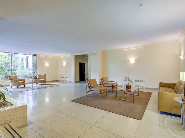 100-25 Queens Boulevard image 3 of 40