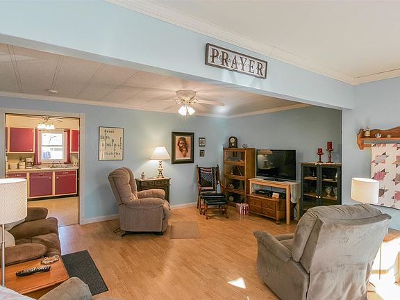 2nd image of 567 Howard Ave