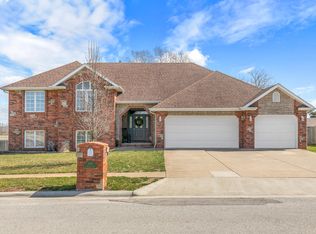 1010 E Rachael Dr, Republic, MO 65738