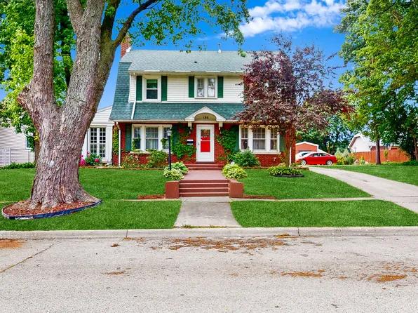 186 N Du Bois Ave, Elgin, IL 60123