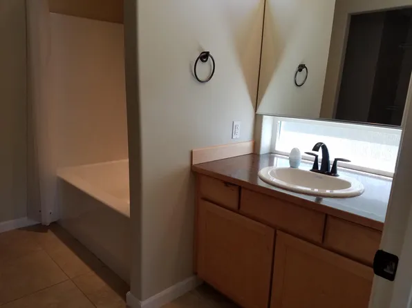 2402 N Water St #1, Ellensburg, WA 98926