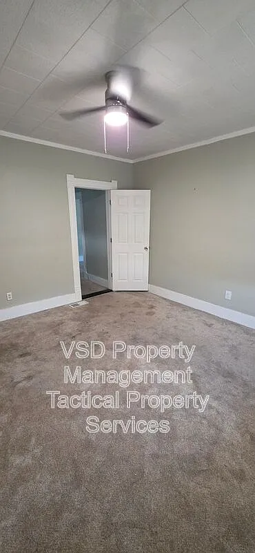 3 bed, 1.0 bath, 1190 sqft, $1,350 — Photo 4