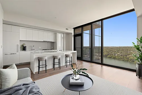 44 East Ave #2011 Photo 1