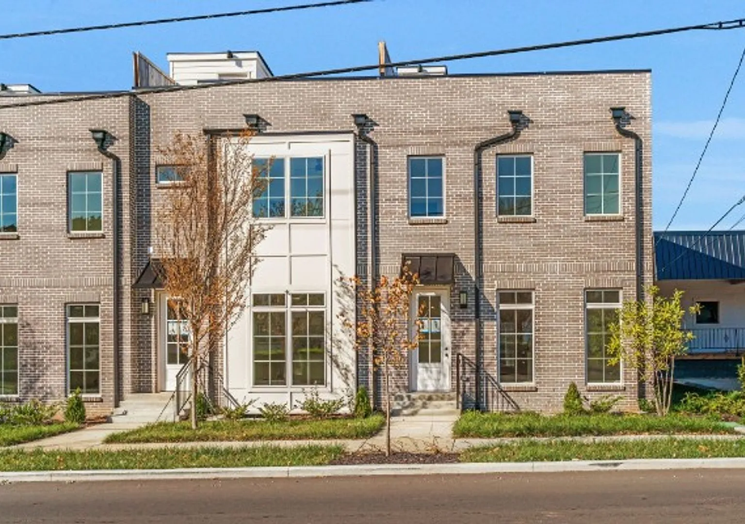 For Lease- New Build Townhome With Rooftop In Lebanon! — Photo 2