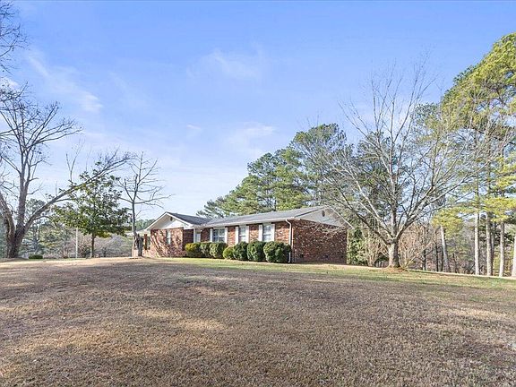 2nd image of 322 Cannon Rd