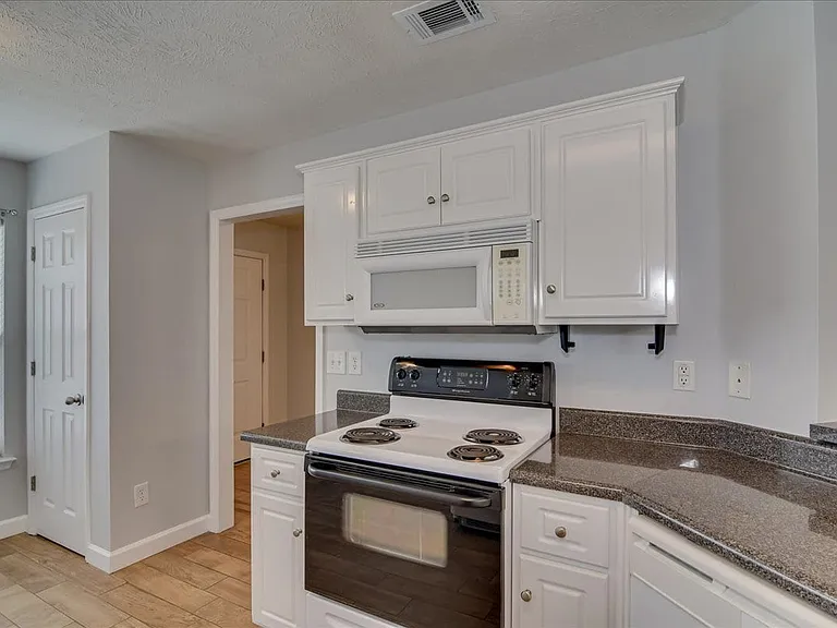 969 Cammaron Way — Photo 18