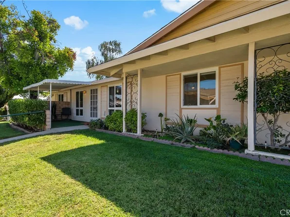 26756 Whispering Leaves Dr Unit B, Santa Clarita, CA 91321