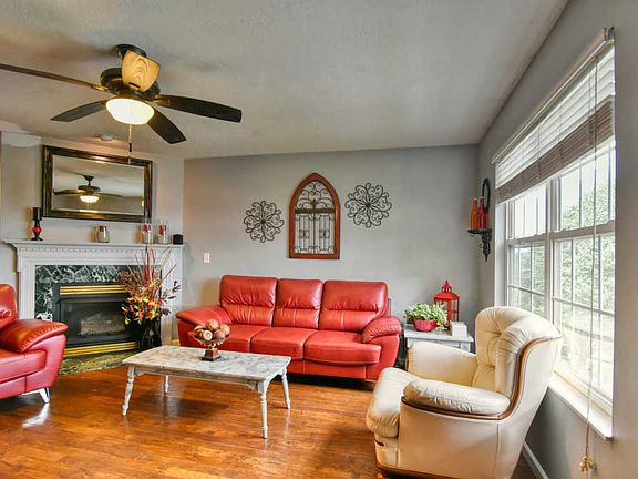 3rd image of 4522 Twin Pines Dr