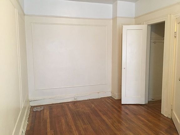3rd image of 2100 Westbury Ct #5GG