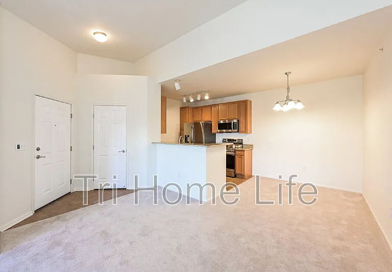 17209 Wilde Ave #303 — Photo 3