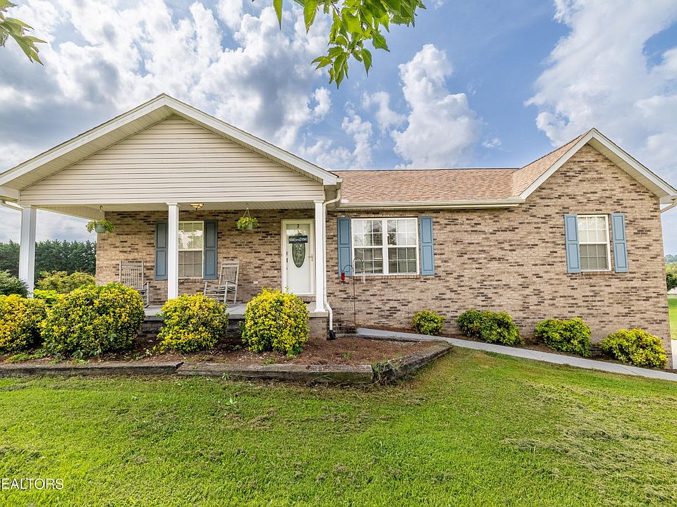 1st image of 225 John Bouldin Dr