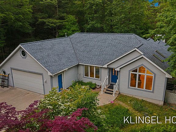 3rd image of 9292 Lakeshore Dr