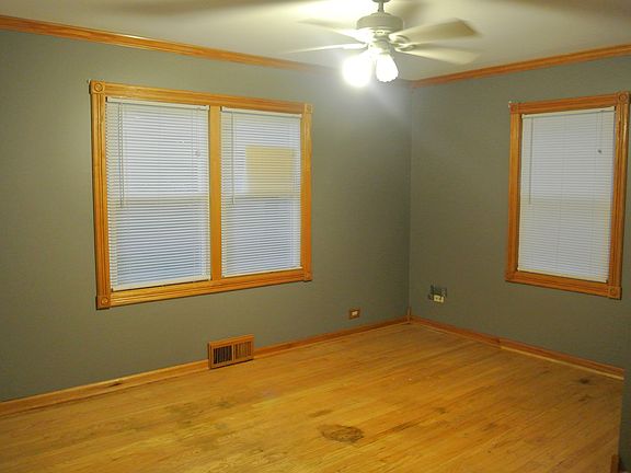 3rd image of 10040 S Tripp Ave