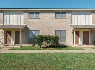 127 Regency Ave APT C, Victoria, TX 77904