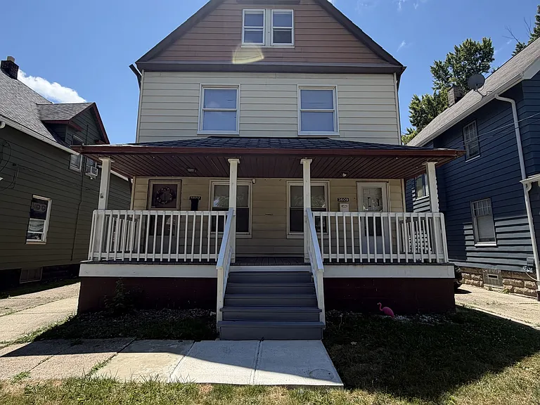 3607 Daisy Ave #1 — Photo 1