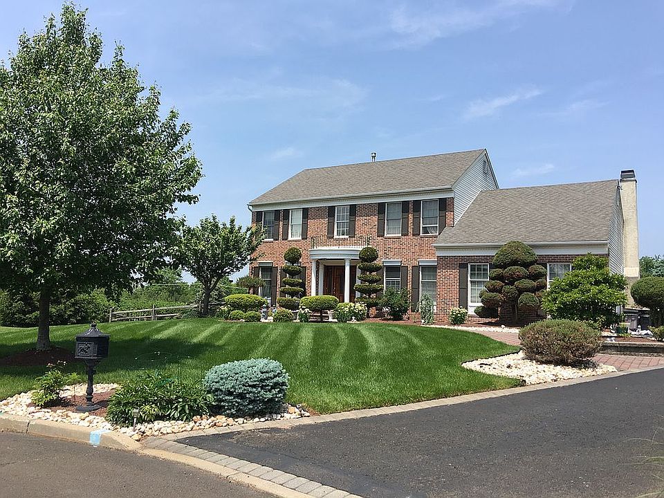 1st image of 67 Yale Dr