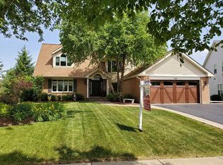440 Flora Dr, Algonquin, IL