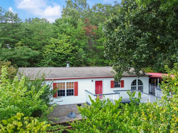 994 Ohara Dr, Dandridge, TN 37725