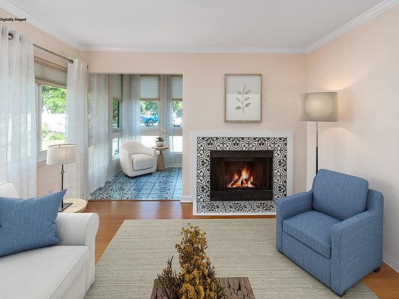 4th image of 275 Alexandra Dr Unit 14