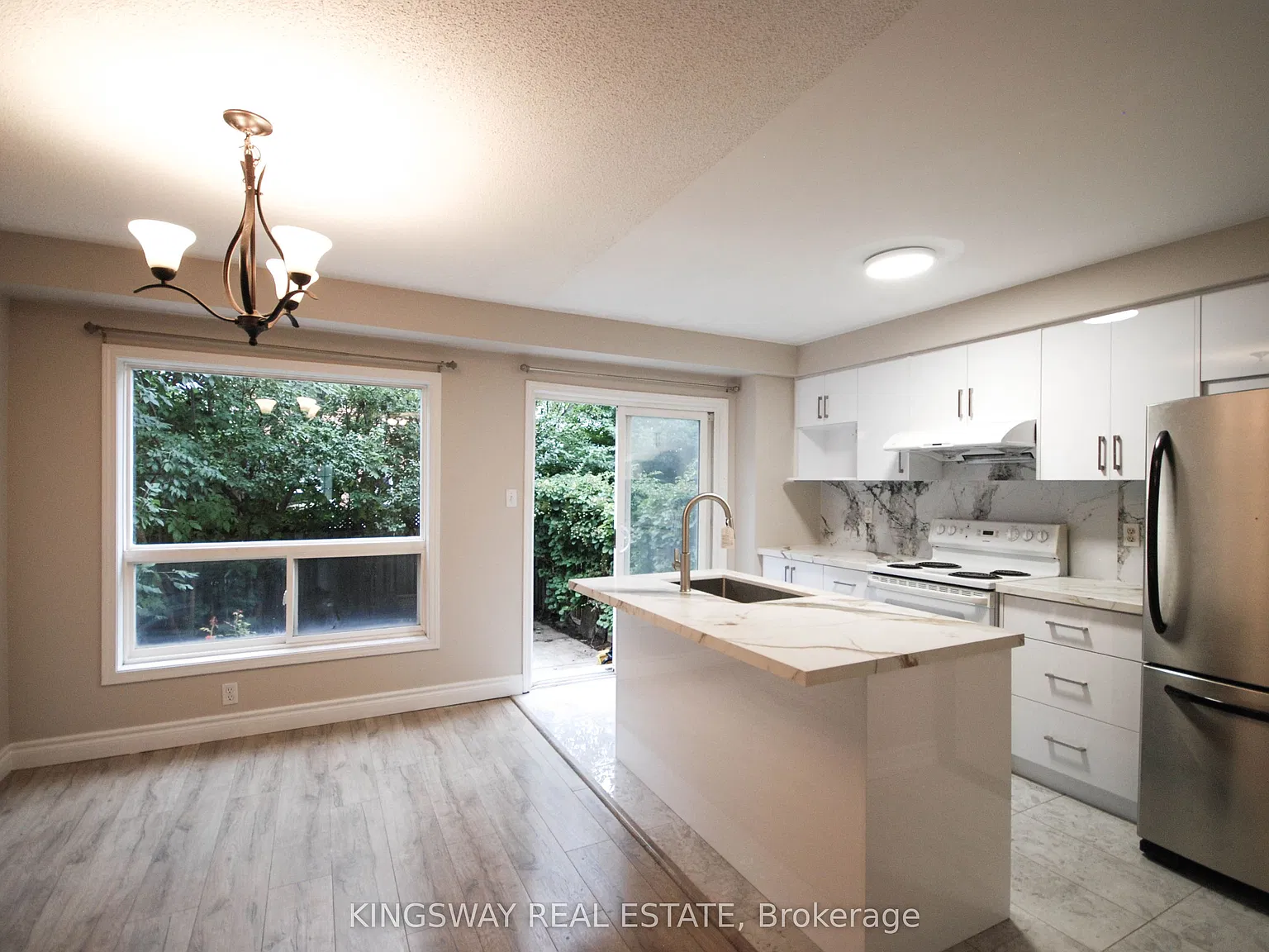 4 bed, $3,298 — Photo 4