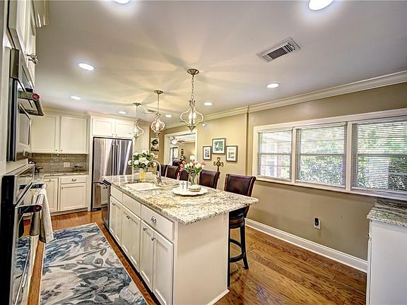 3rd image of 404 Whitfield Dr